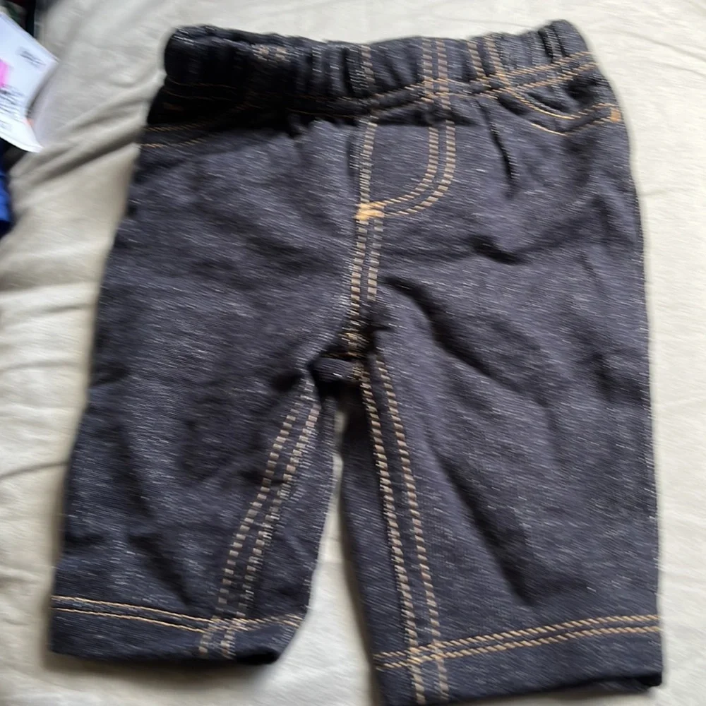 Carters - Picture 4 of 4